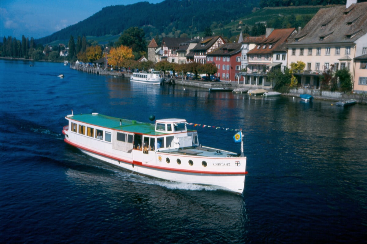 2002_MS Konstanz vor Stein am Rhein_Schifffahrt URh